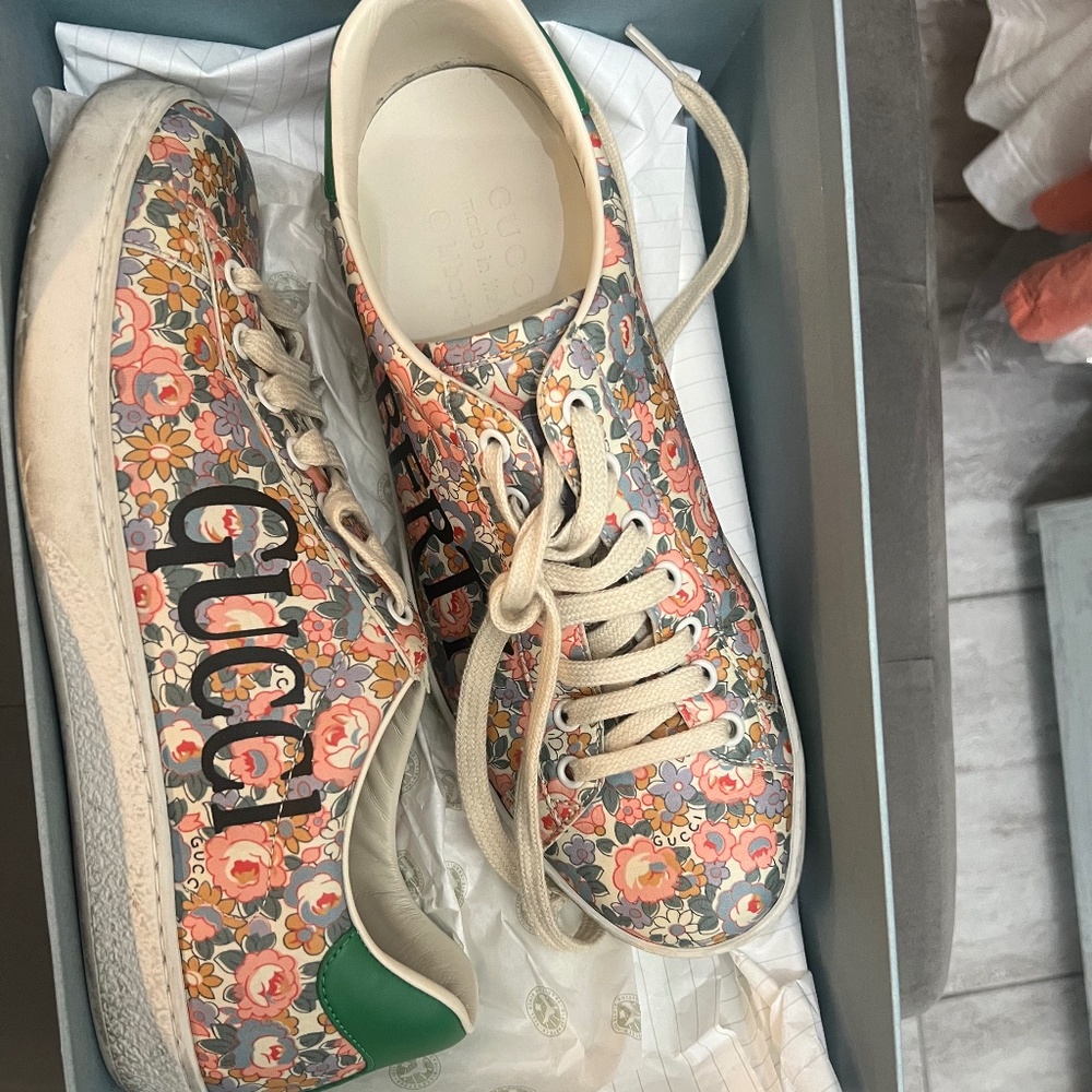 Gucci sneakers